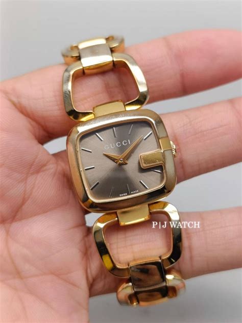 montre gucci interlocking|Gucci gold pvd watch.